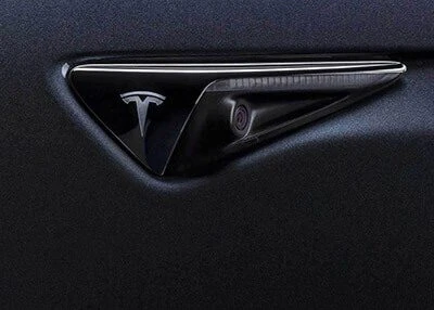 Side repeater camera integrated into the front fender trim